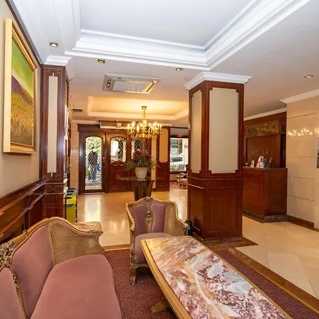 Hotel Pera Rose &