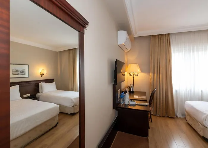 Pera Rose & - Special Category