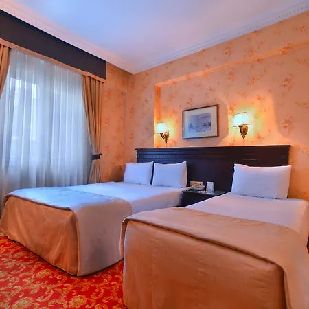 Hotel Pera Rose & 4*