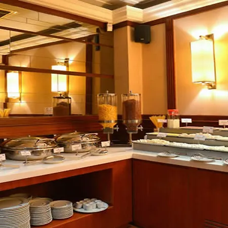 Hotel Pera Rose & 4*