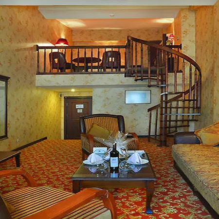 Hotel Pera Rose &