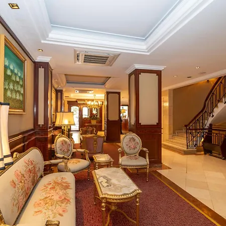 Pera Rose & Hotel 4*