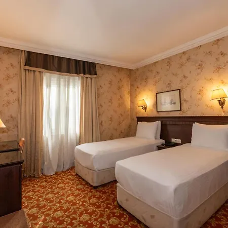 Hotel Pera Rose &