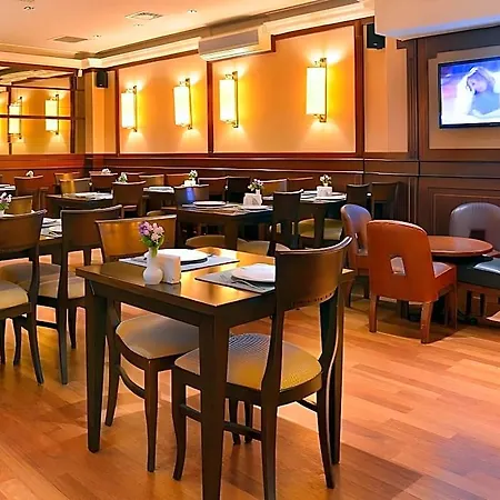 Hotel Pera Rose &