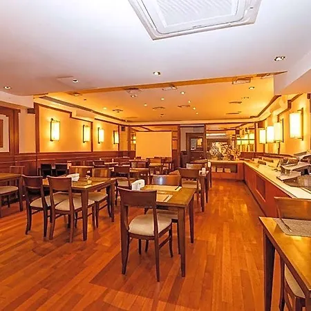 Pera Rose & 酒店 4*