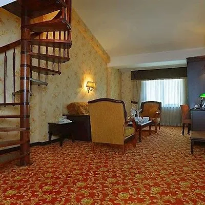 Pera Rose & Hotel 4*