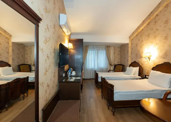 Pera Rose & - Special Category 4*