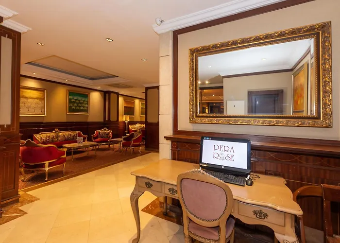 Pera Rose & - Special Category فندق 4*